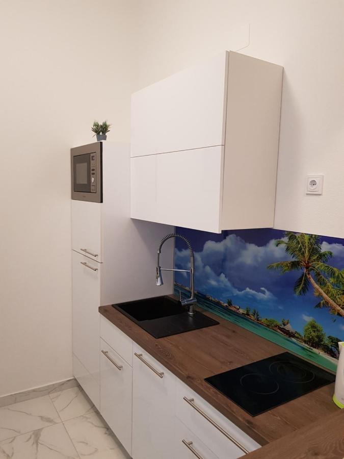 Apartments Sun Dance With Heated Pool โนวาลยา ภายนอก รูปภาพ