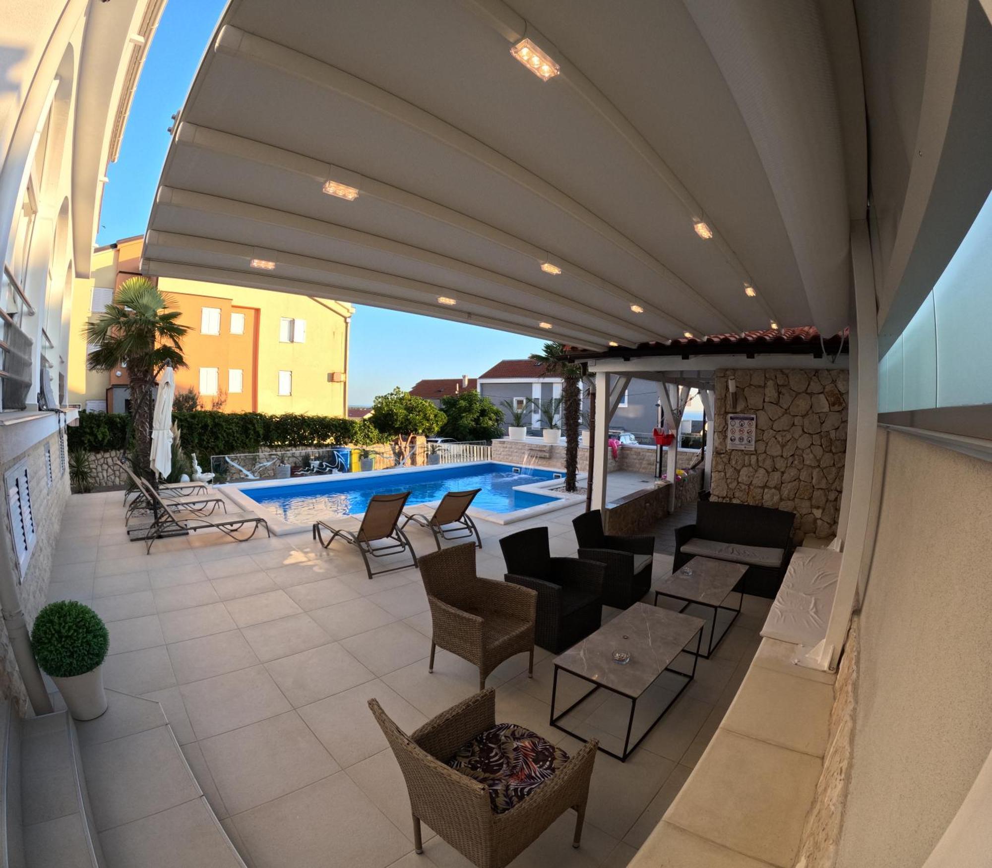 Apartments Sun Dance With Heated Pool โนวาลยา ภายนอก รูปภาพ